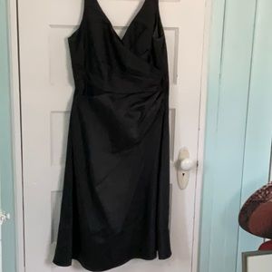 Black taffeta formal V-neck Ruched Dress Large